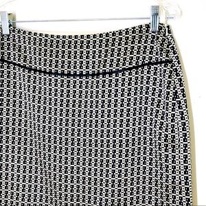 Banana Republic silk every day school work church Classic print Sz. 8